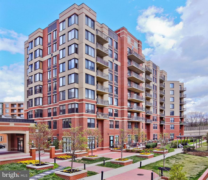 1 assigned parking space in attached underground garage.  Stunning 1 Bedroom, 1 Bathroom + Den in sought-after Park at Courthouse! Unit includes gourmet kitchen with island & stainless steel appliances. Amazing location with short walk to Courthouse Metro, Whole Foods, ArlingtonRooftop Bar & Grill, Courthouse Social, Fire Works Pizza, & more! Easy access to Hwy 50,Washington DC, Reagan National Airport, bike trails, & beautiful Rocky Run Park. Condo fee includes gas, water, sewage, and trash.