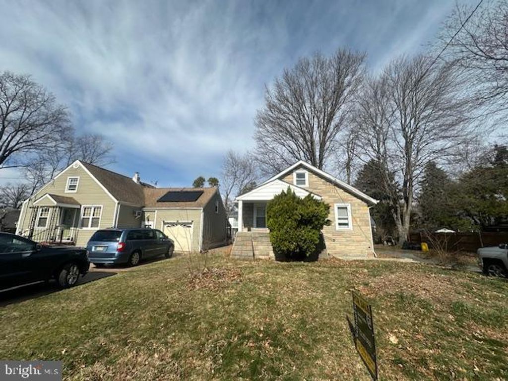 Photo of 24 Keswick Avenue, EWING, NJ 08628 (MLS # NJME2073422)