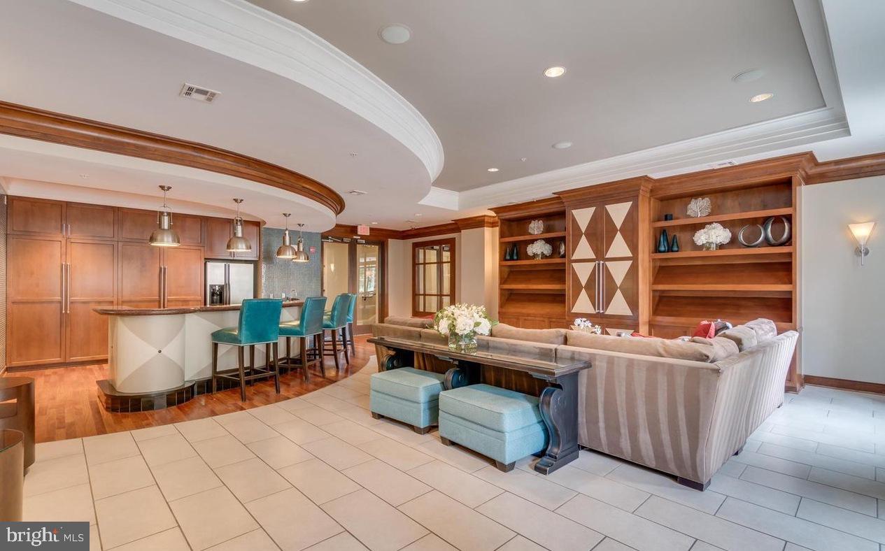 SAVOY AT RESTON TOWN CENTER - Residential Lease