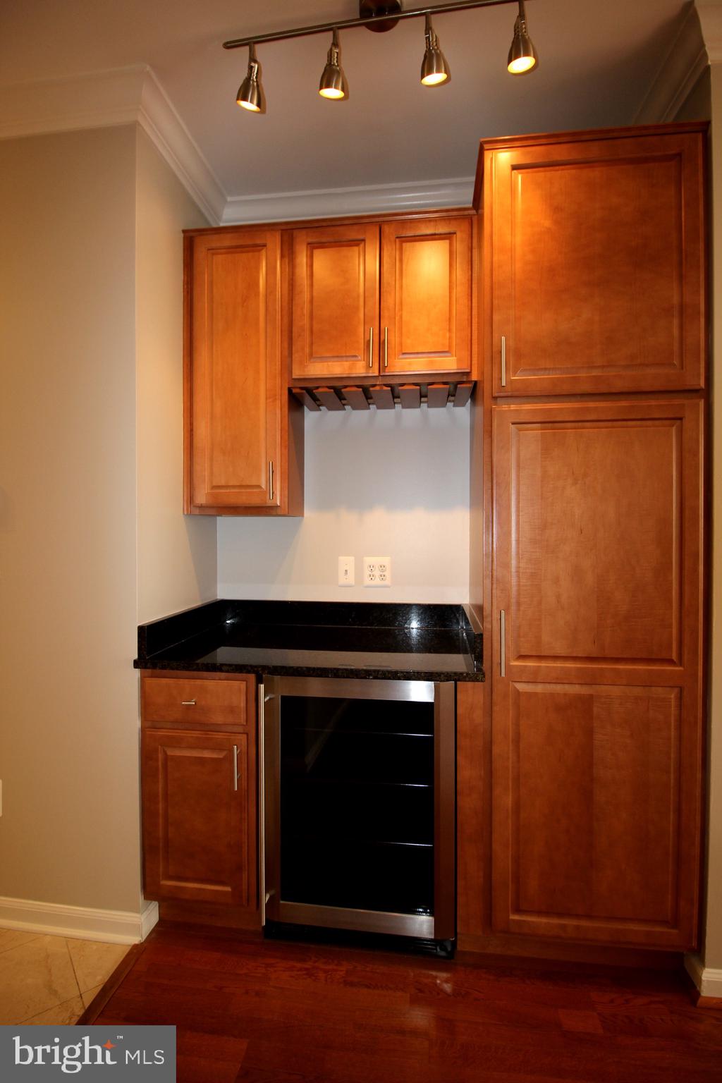 SAVOY AT RESTON TOWN CENTER - Residential Lease