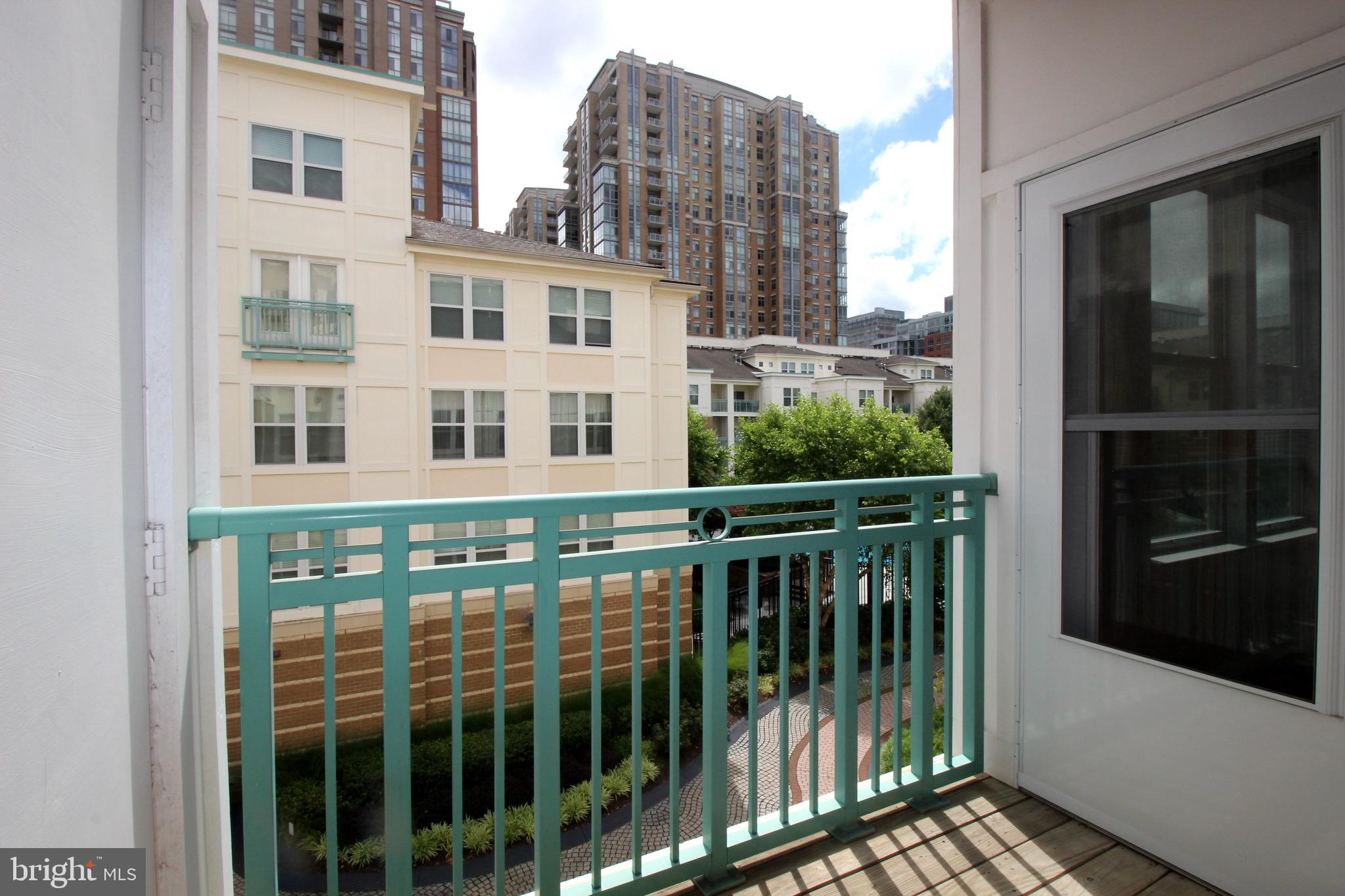 SAVOY AT RESTON TOWN CENTER - Residential Lease