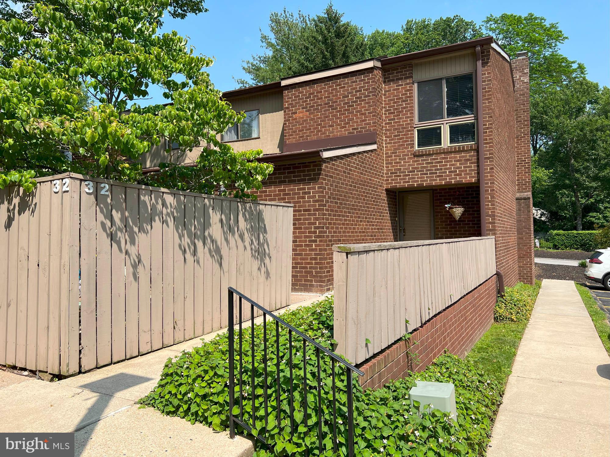 REAL ESTATE AUCTION ON SITE WEDNESDAY, JULY 9, 2025 AT 2:00 PM!! List price is opening bid only. $25,000 cashier's check deposit required to bid. Court ordered auction - no preauction offers will be considered. 2 Story Condo Unit located in Annen Woods.
