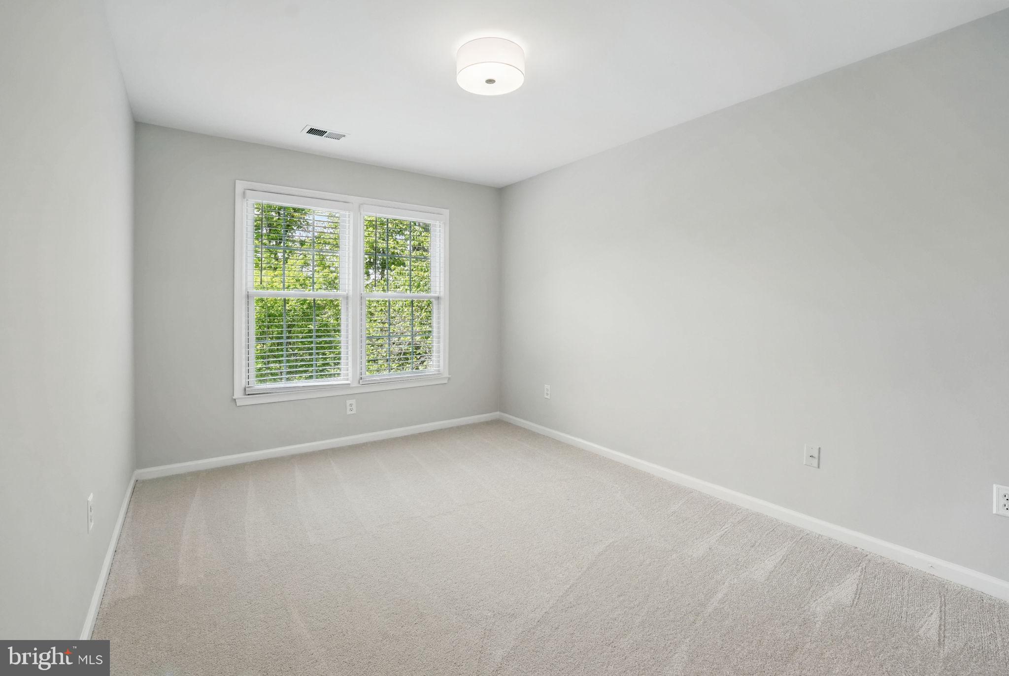 SHAKER WOODS - Residential