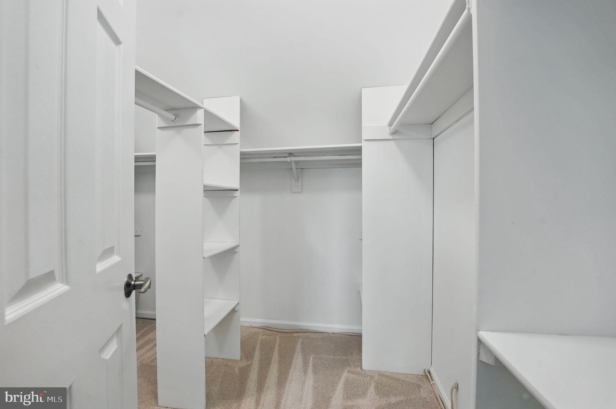 SHAKER WOODS - Residential