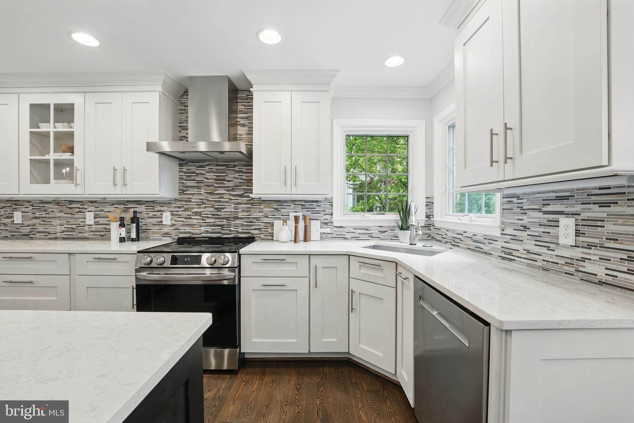 SHAKER WOODS - Residential