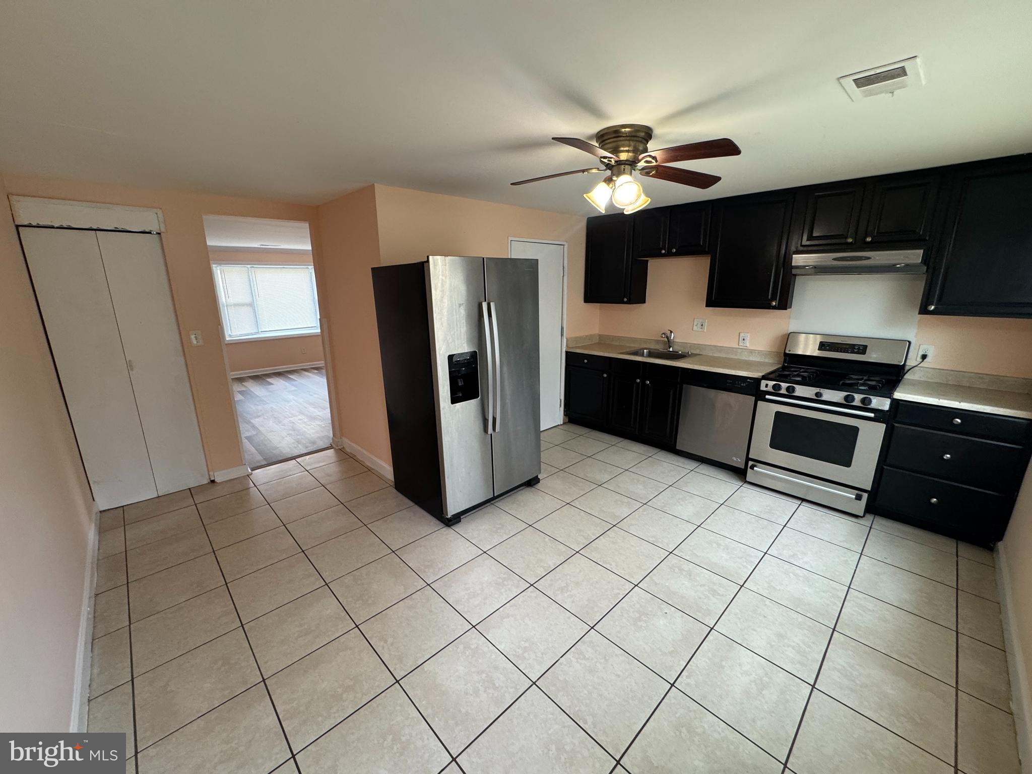 LAKELAND - Residential Lease