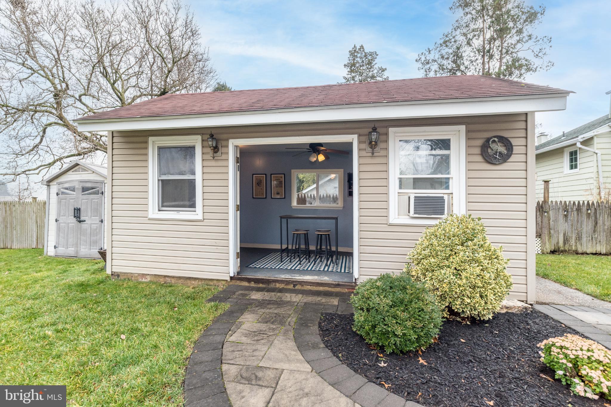 GLENSIDE - Residential