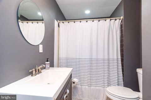 Tiny photo for 2055 Oakdale Avenue, GLENSIDE, PA 19038 (MLS # PAMC2162572)