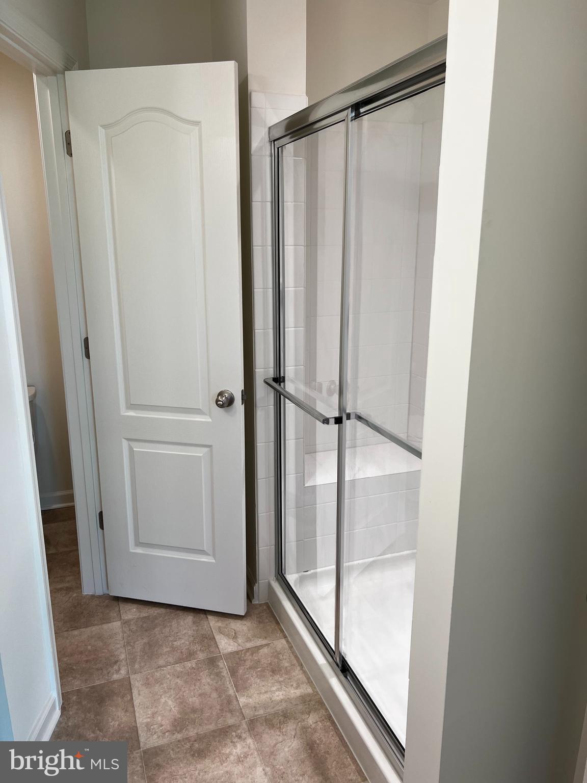 OVERLOOK AT RIVERSIDE - Residential Lease