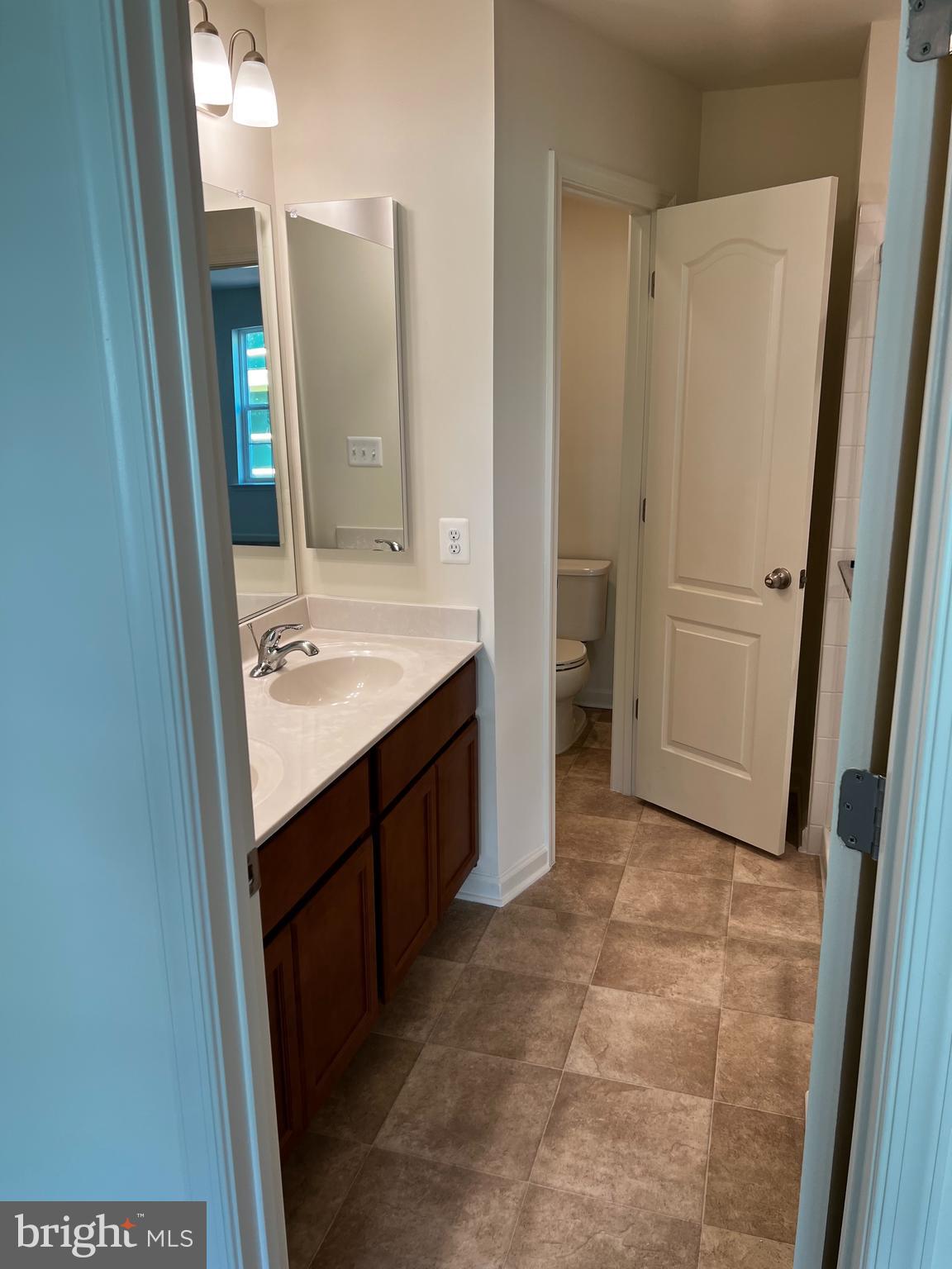 OVERLOOK AT RIVERSIDE - Residential Lease