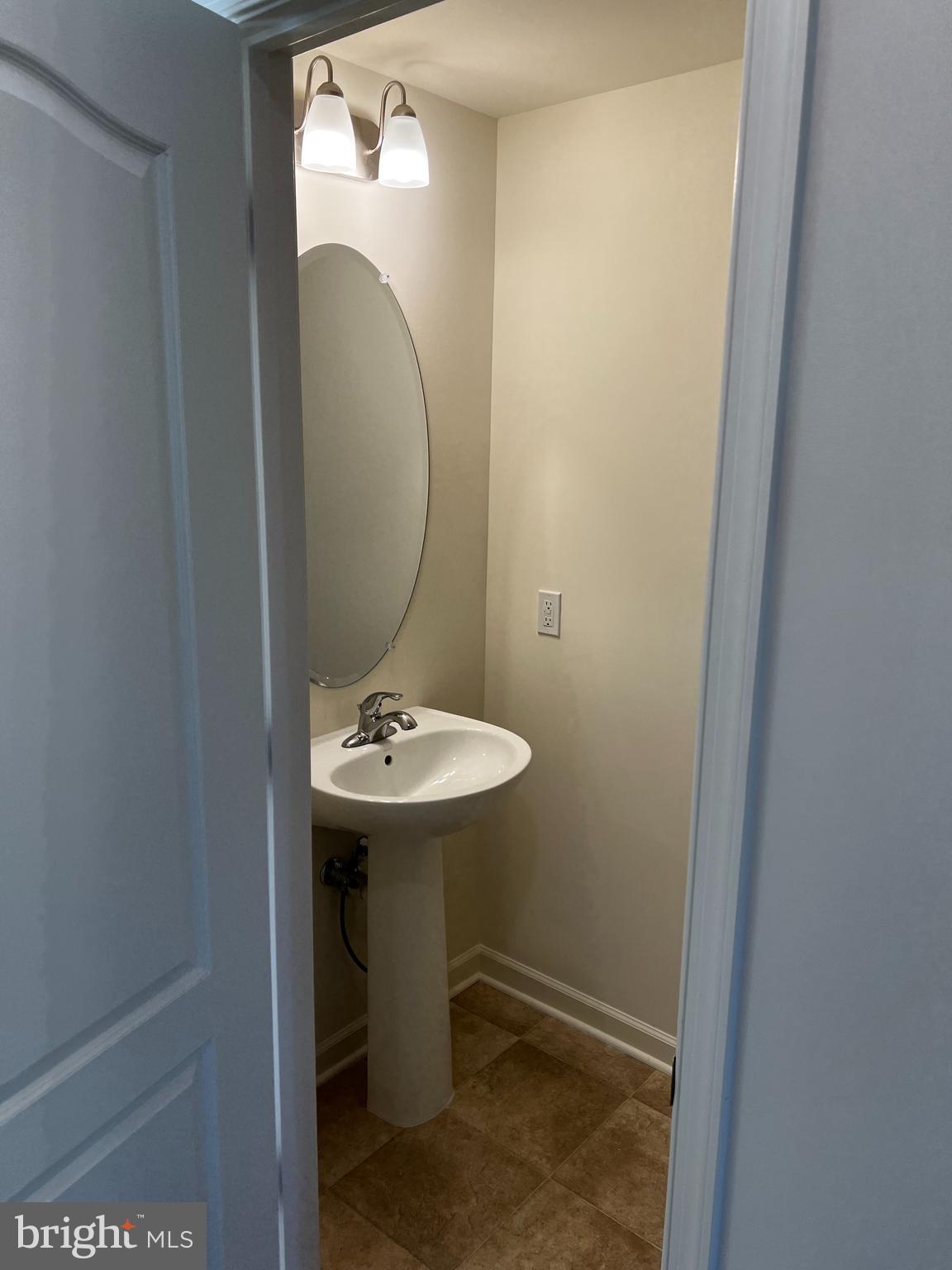 OVERLOOK AT RIVERSIDE - Residential Lease