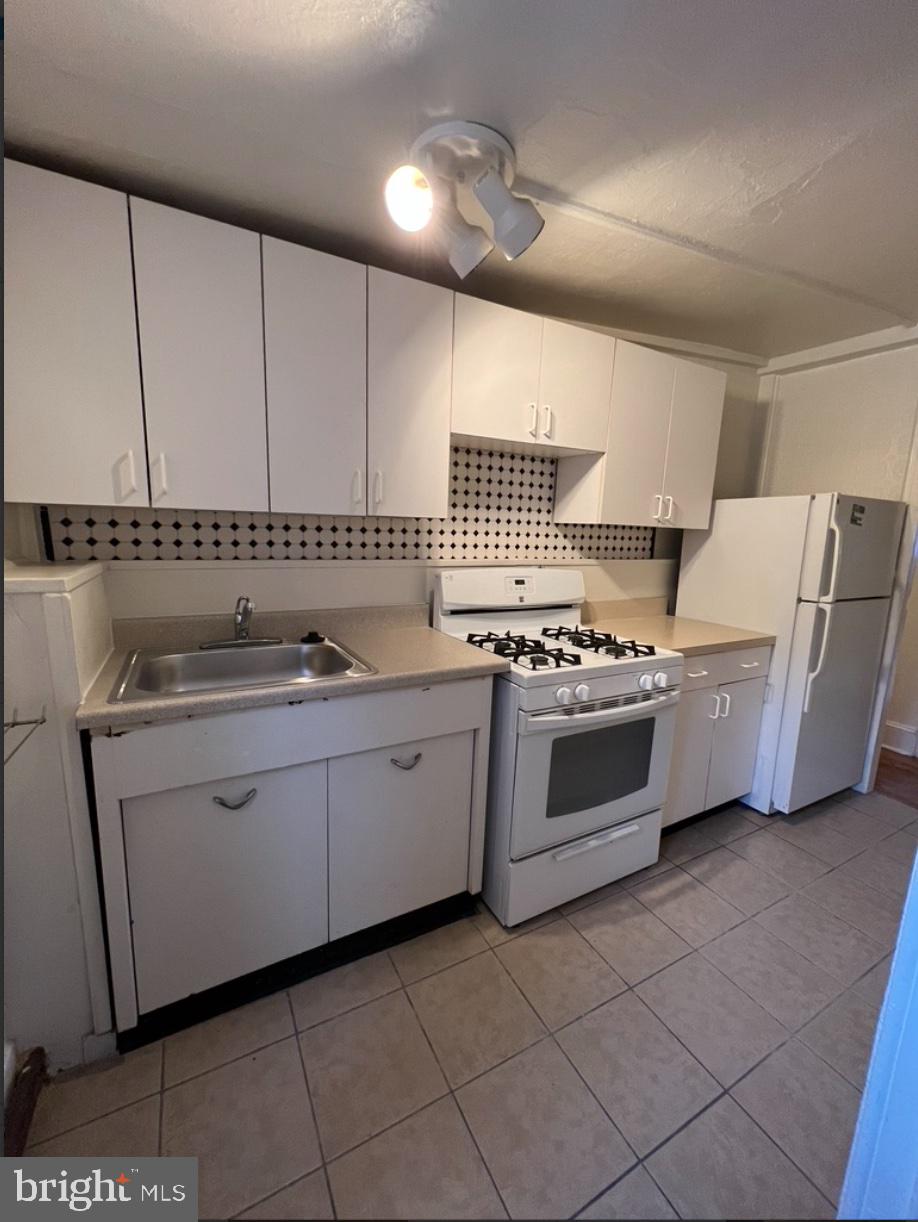 RITTENHOUSE SQUARE - Residential Lease