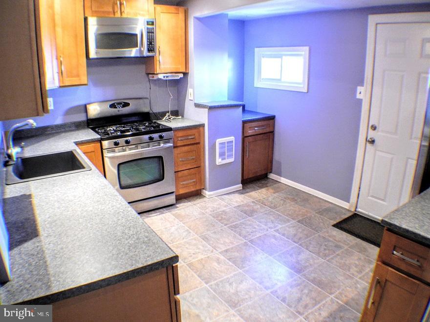 POINT BREEZE - Residential Lease