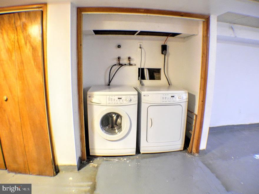 POINT BREEZE - Residential Lease