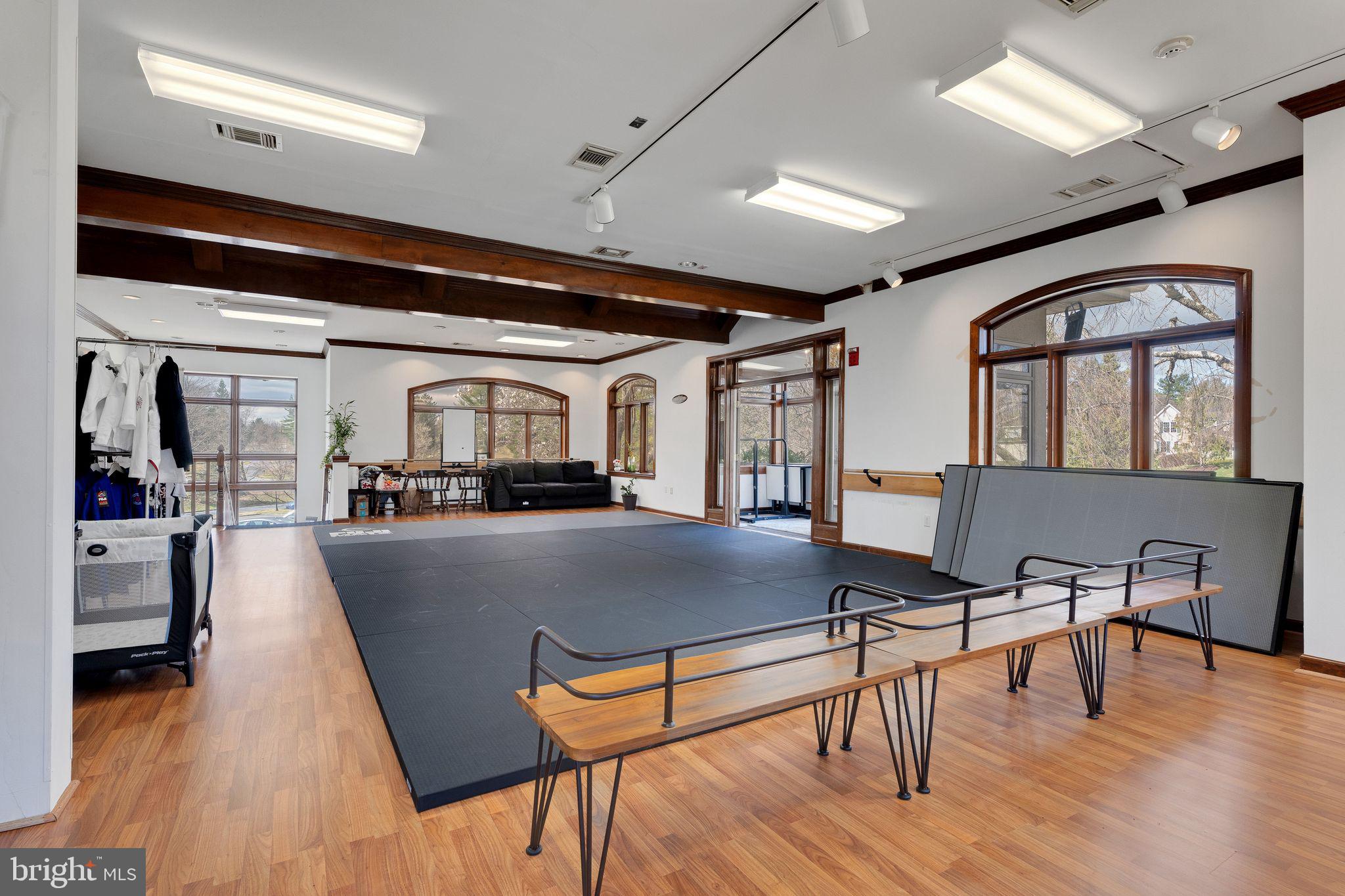 WESTWINDS - Commercial Lease