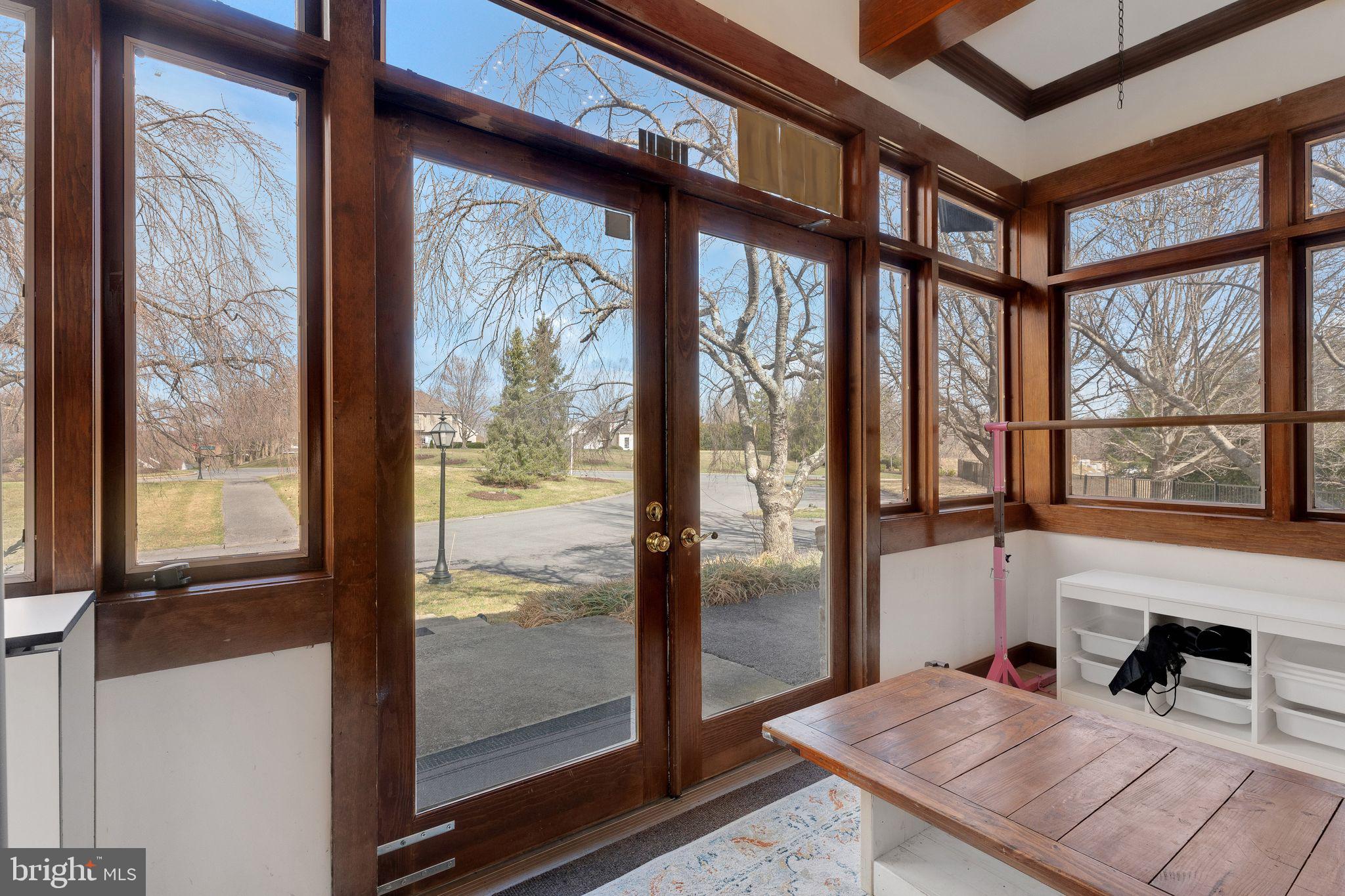 WESTWINDS - Commercial Lease