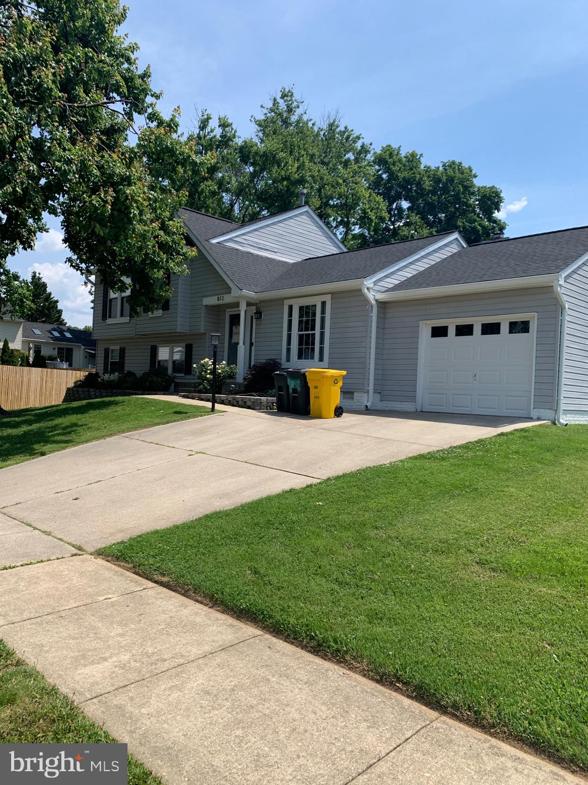 FOUR SEASONS ESTATES - Residential Lease