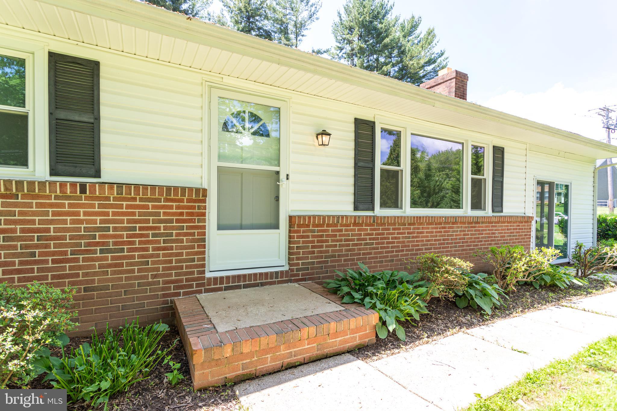 JACKSONVILLE - Residential Lease