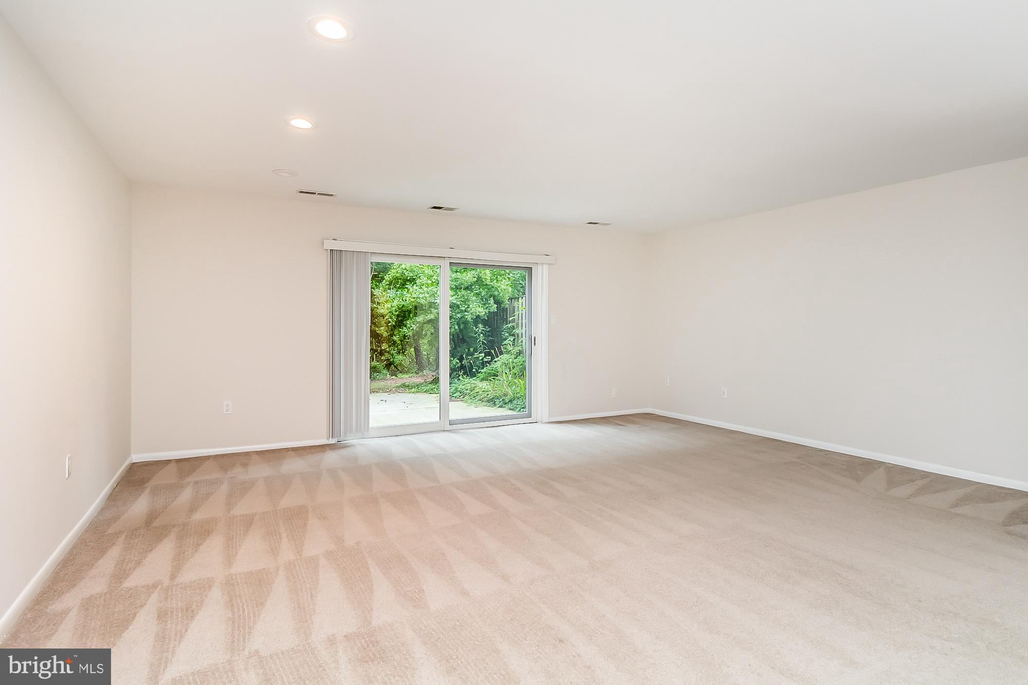 DULANEY TOWERS - Residential