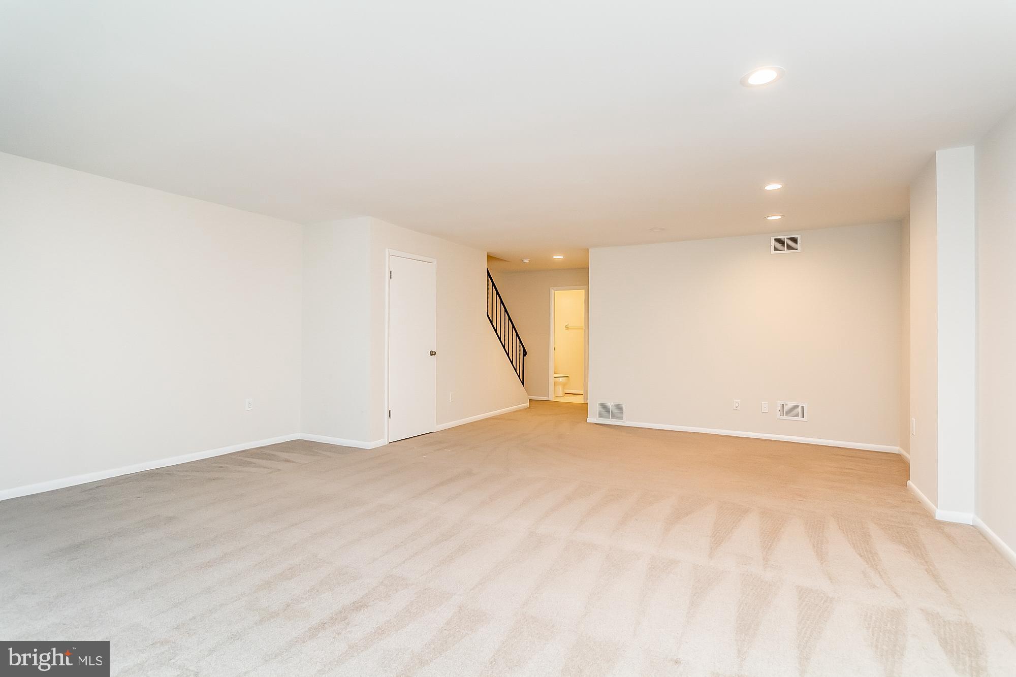 DULANEY TOWERS - Residential