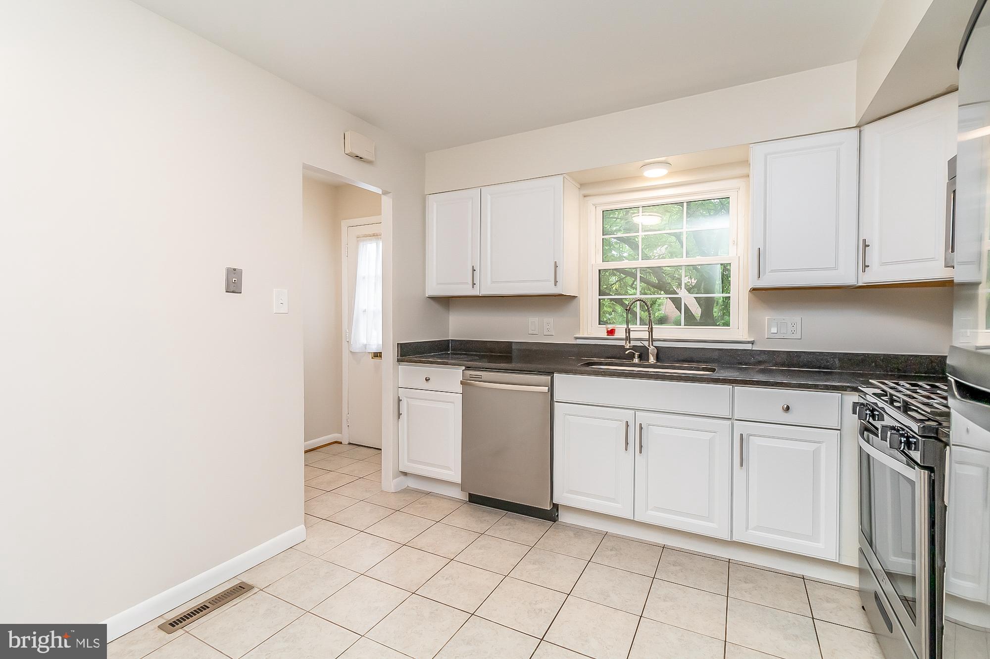 DULANEY TOWERS - Residential