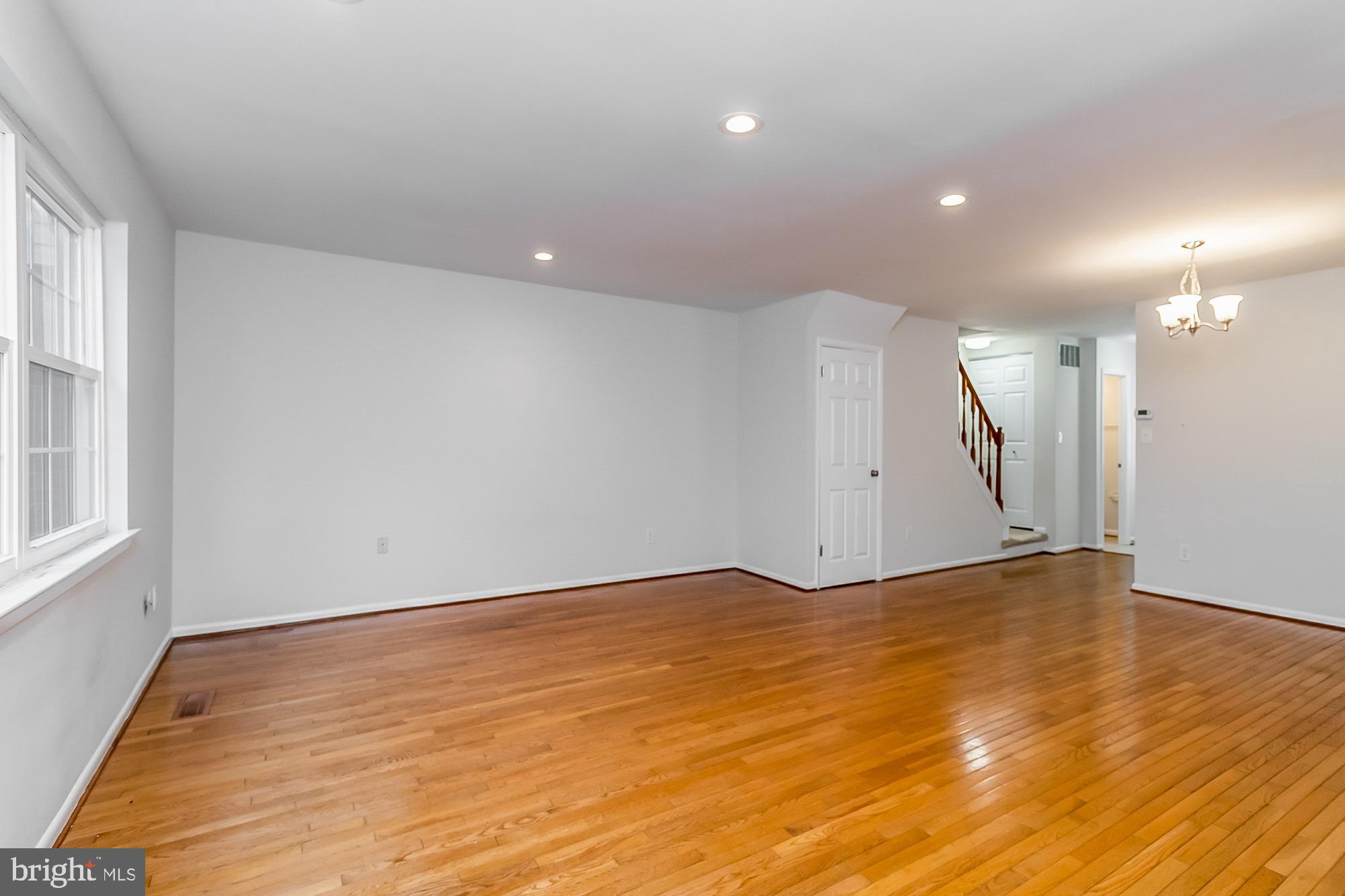 DULANEY TOWERS - Residential