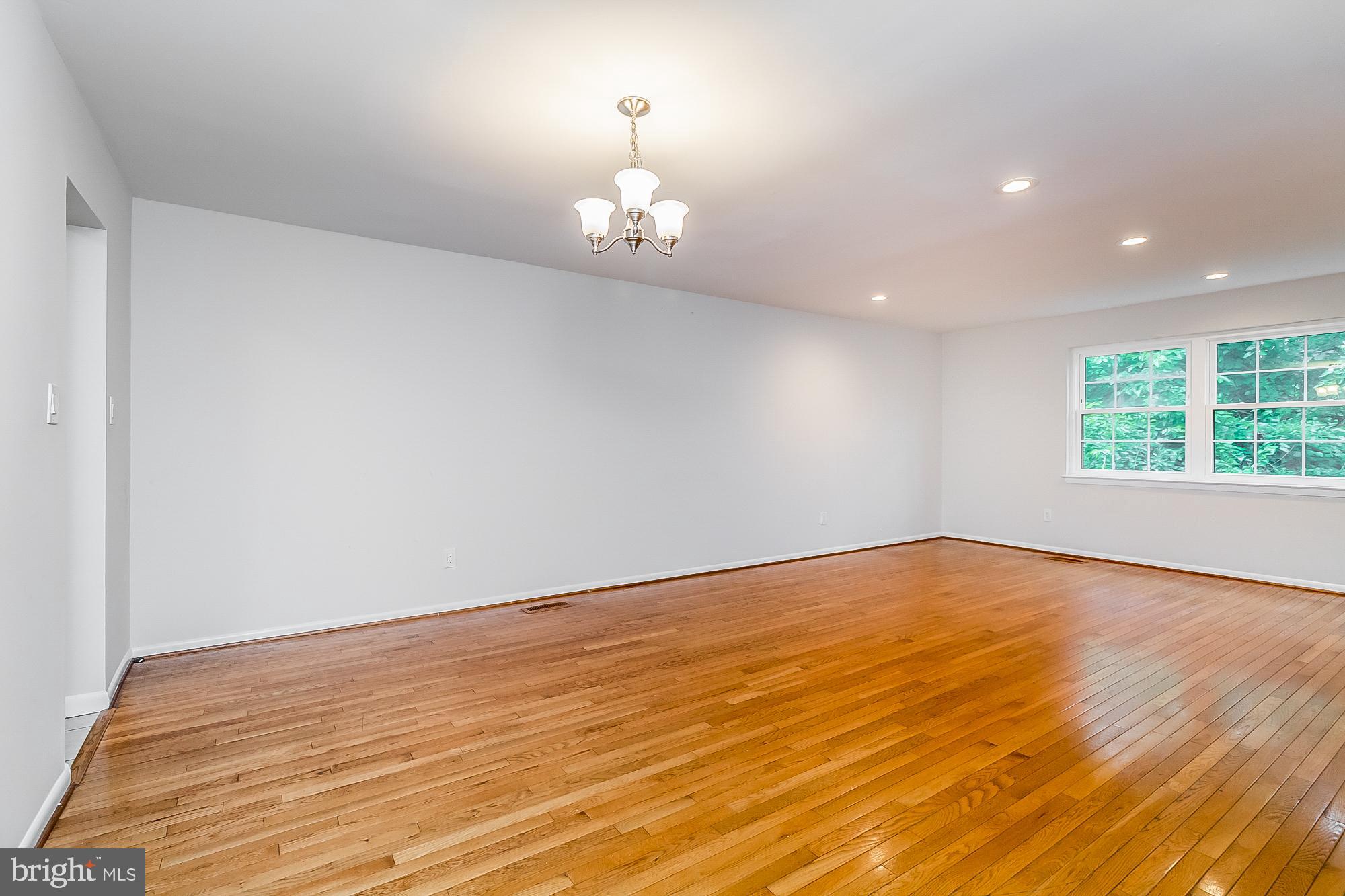 DULANEY TOWERS - Residential