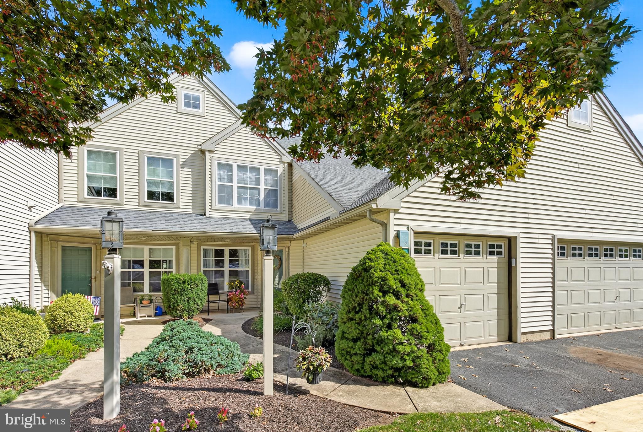 Welcome to the private and highly desired Hawk Valley community! This home has been meticulously cared for and features large windows with tons of light, a stunning owner's suite, and an amazing back porch perfect for relaxing. Out back you'll find a huge, flat back yard with tons of room to entertain. Enjoy maintenance free living while the community handles lawn care, snow removal, outside maintenance and much more. Enjoy minimal electric bills with this property's geothermal system. This home is in an amazing location, move in ready, and at a fantastic price point. Reach out to us today to schedule a showing!