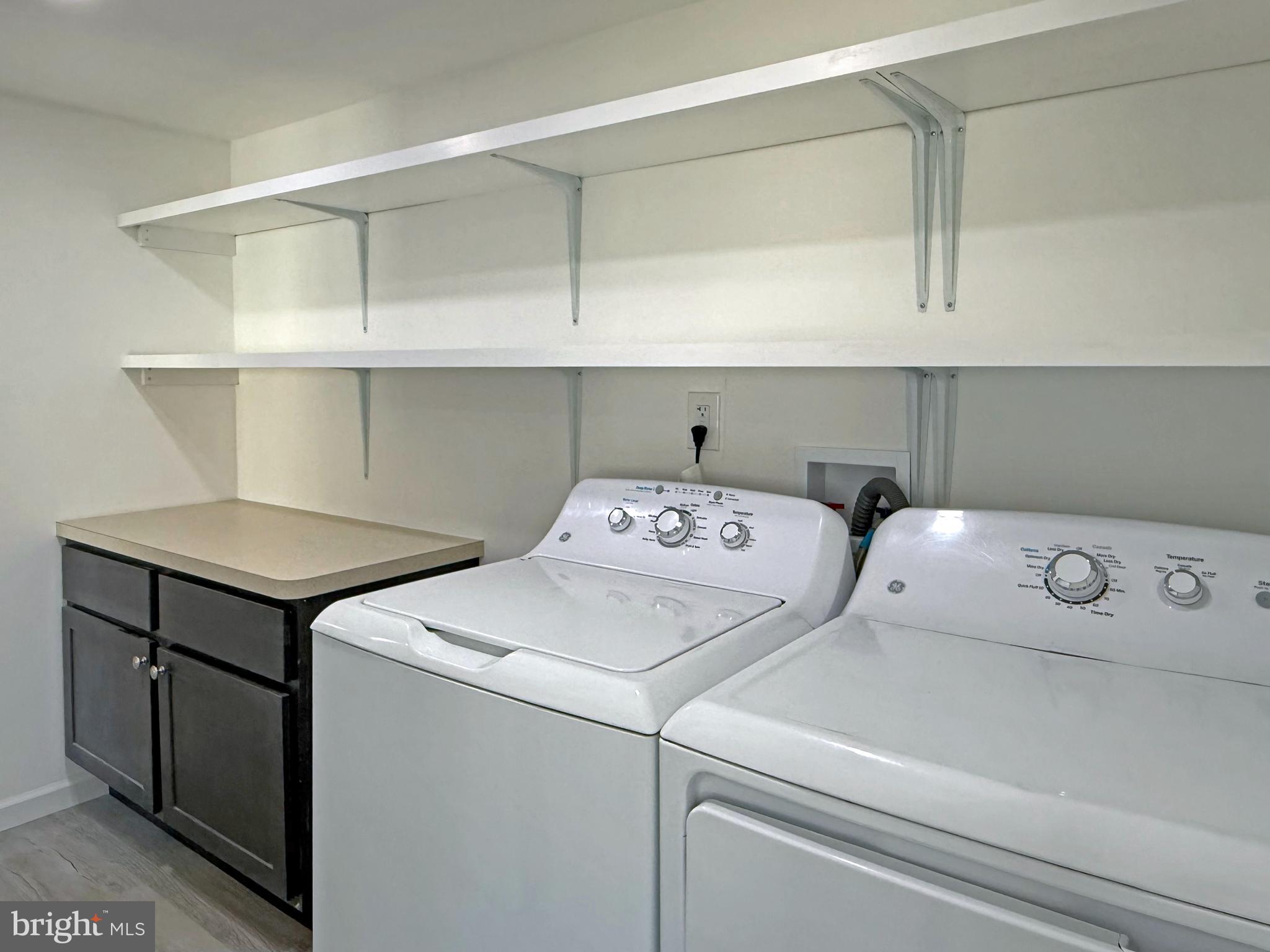 ANGOLA BEACH - Residential