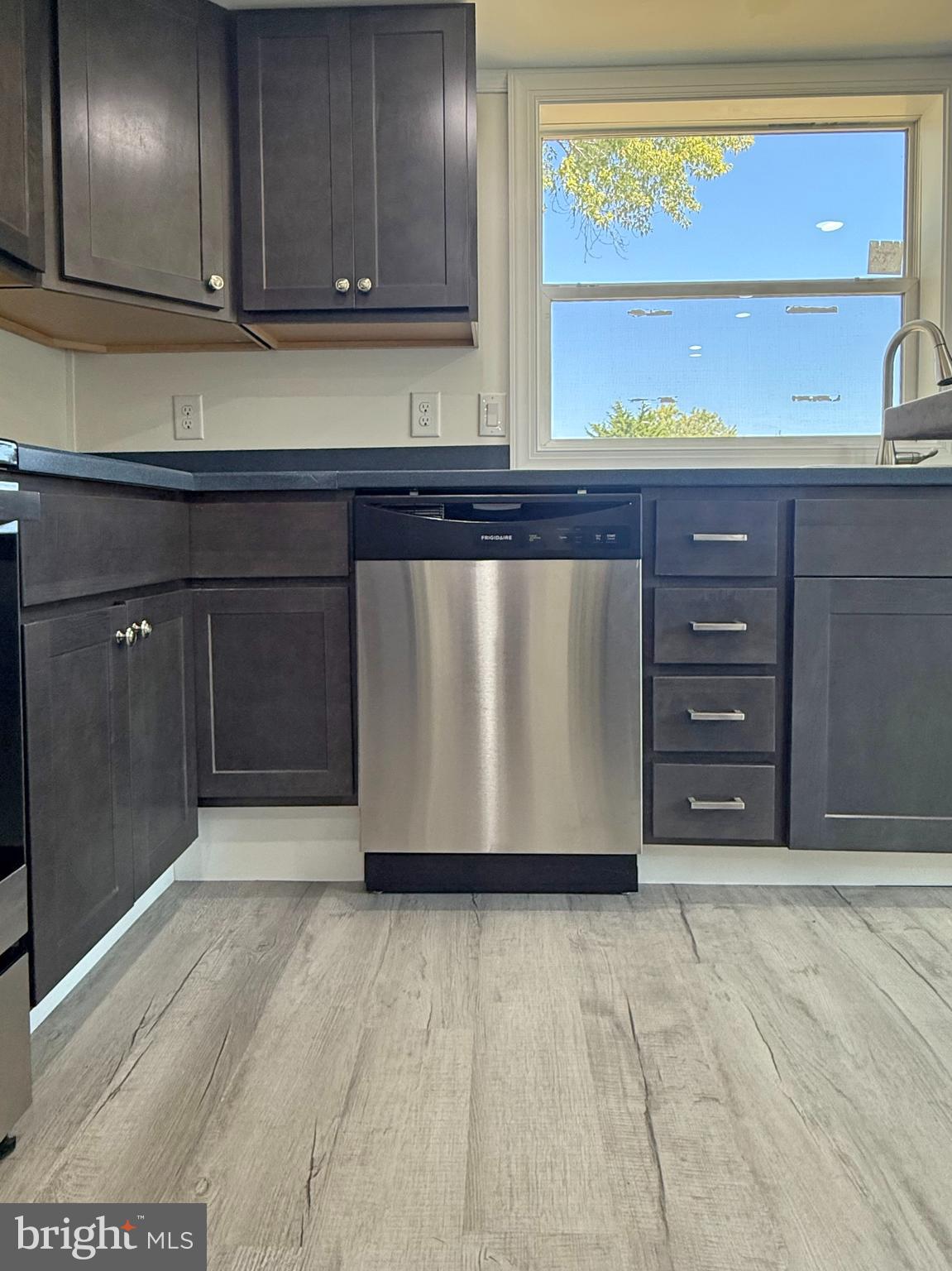 ANGOLA BEACH - Residential