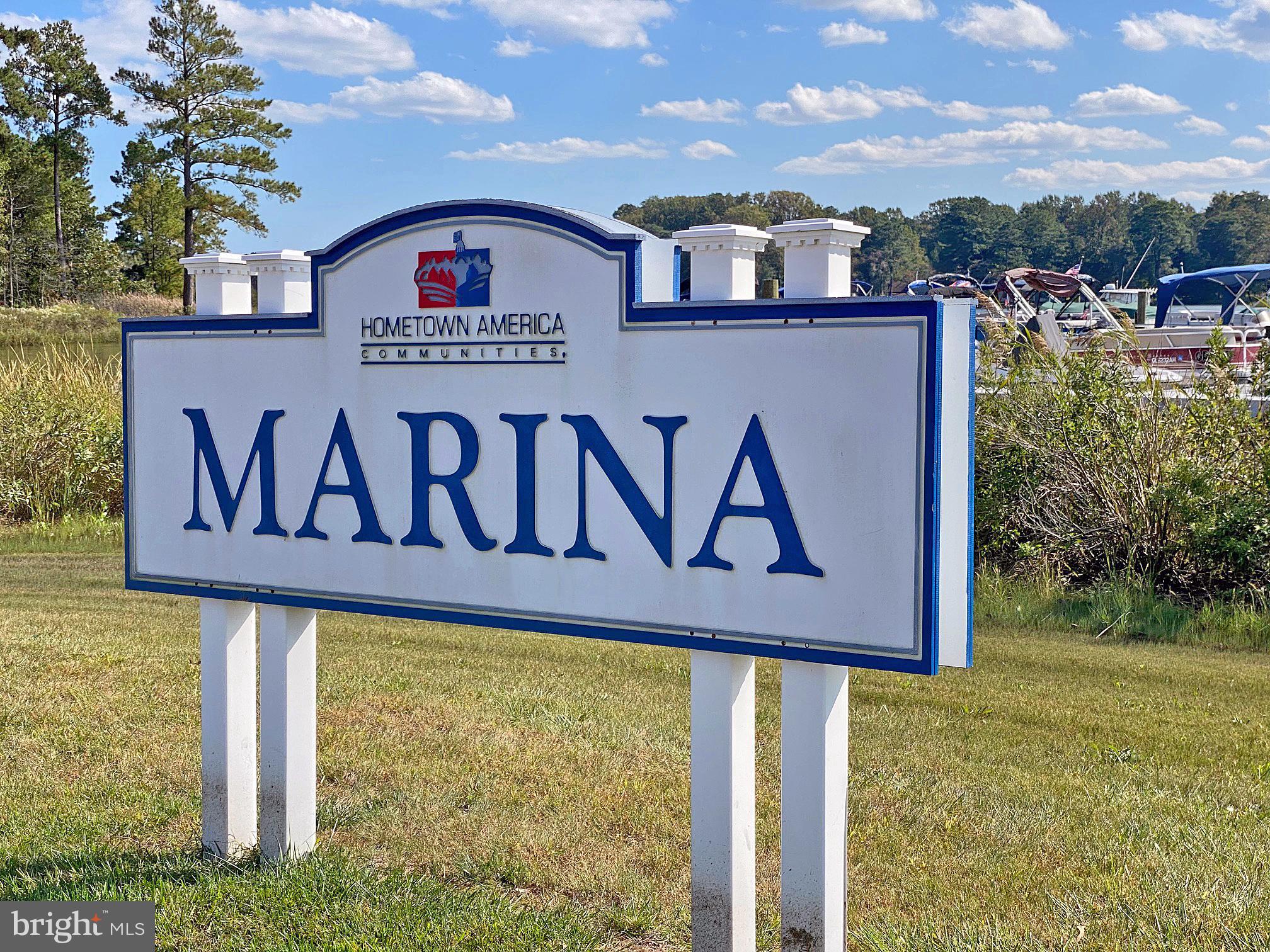 ANGOLA BEACH - Residential