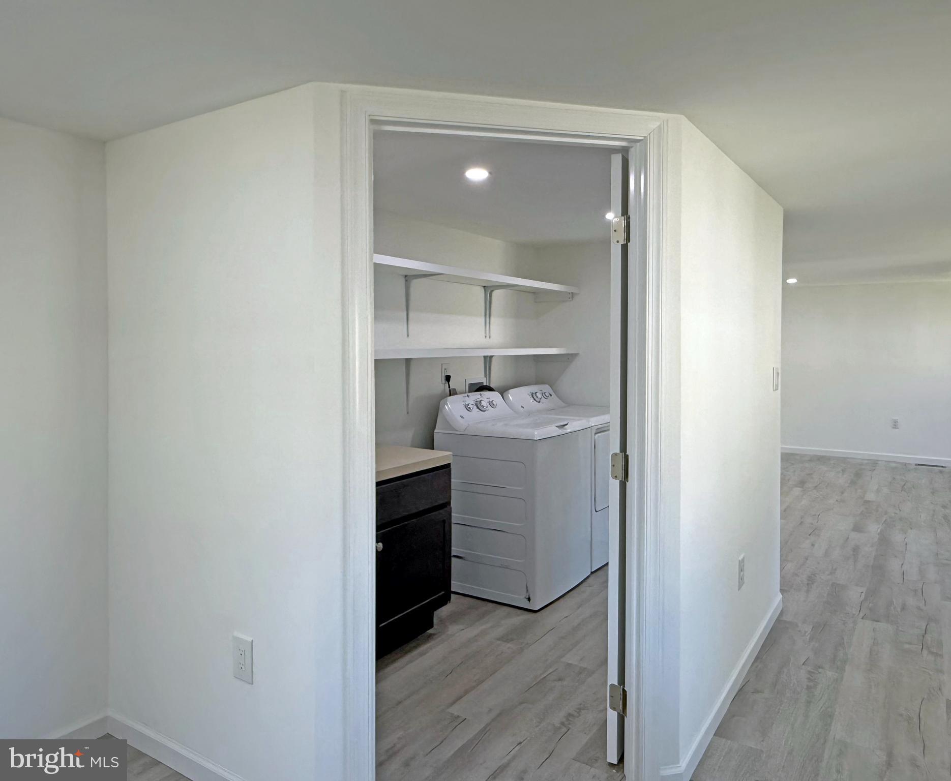 ANGOLA BEACH - Residential