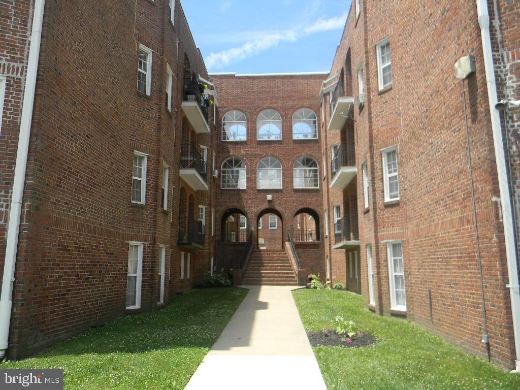 REAL ESTATE AUCTION ON PREMISES - WEDNESDAY JULY 10, 2019 AT 10:00 AM. List price is suggested opening bid only.$5,000.00 deposit required to bid. Please visit www.atlanticauctions.com for full auction terms. The property will be open for viewing approximately 30 minutes prior to the time of sale and by appointment. Agents and clients must sign a property access waiver prior to showing/ entering property. Broker must register client at least 48 hours prior to the commencement of the auction. See listing documents. * PER HOA OWNER OCCUPANT BUYER'S ONLY *