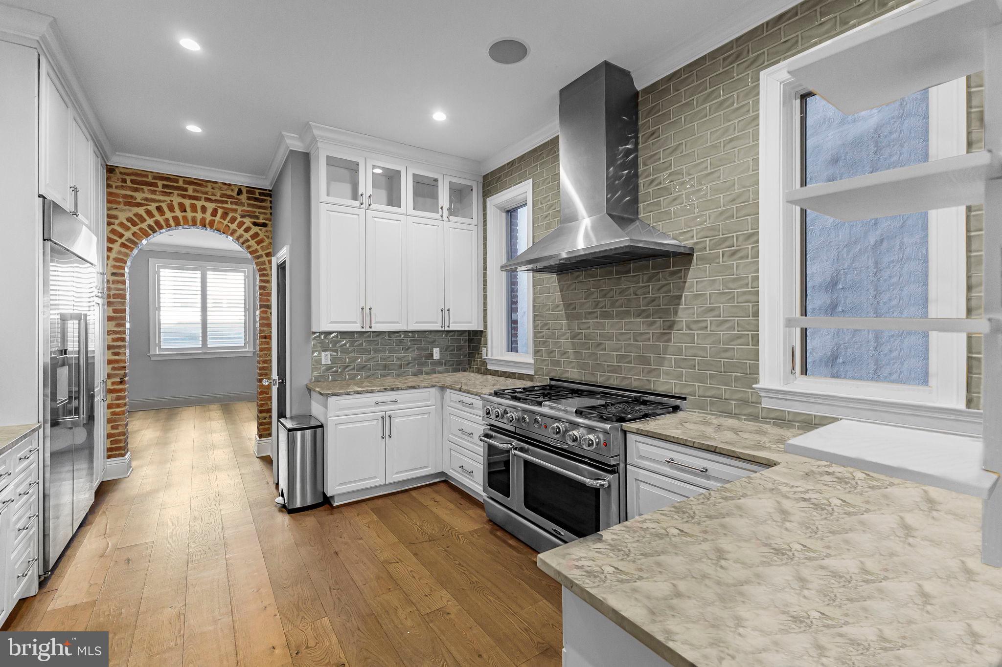 941 WESTMINSTER STREET NW