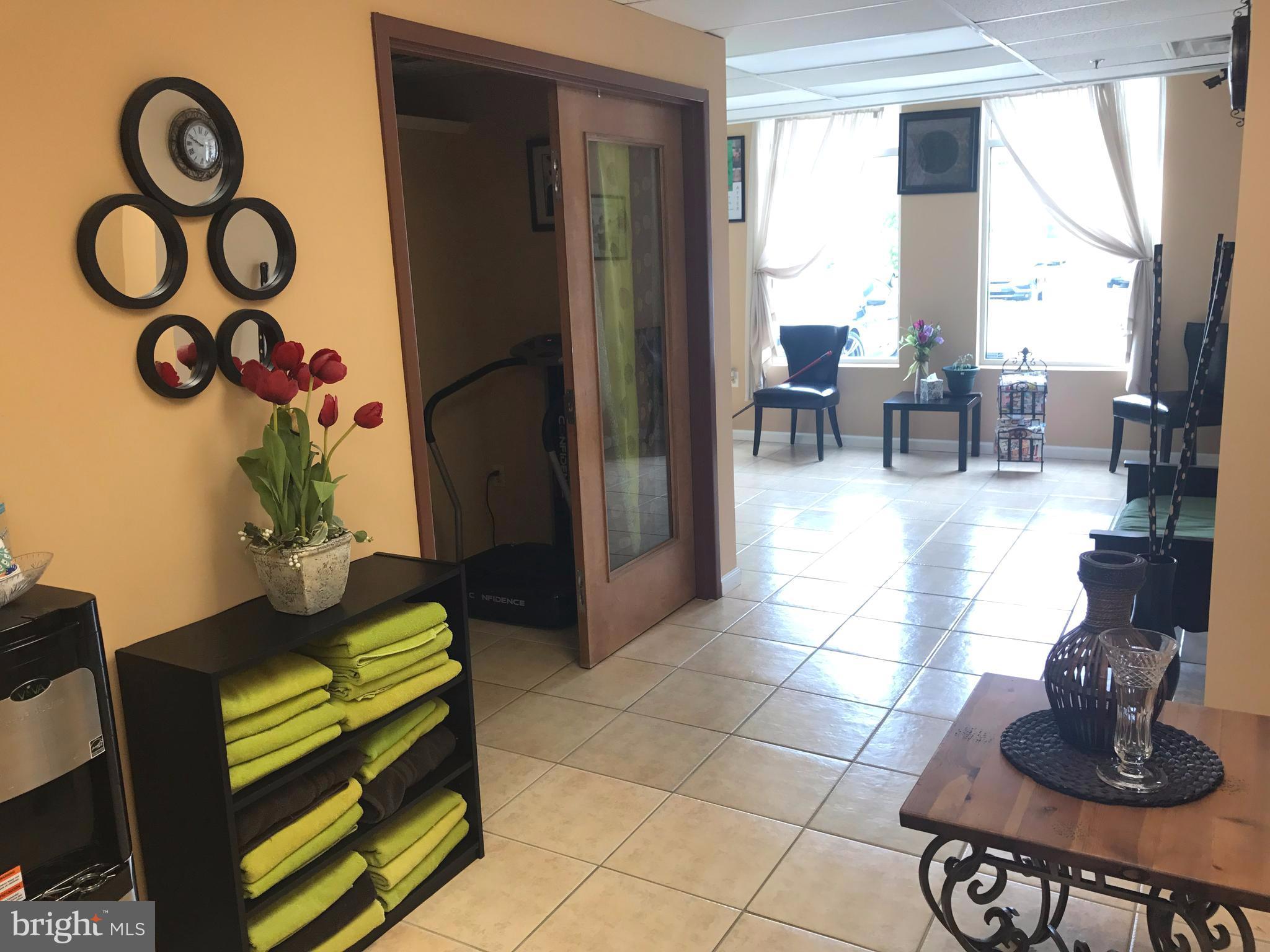 OLD DOMINION SQUARE CONDOMINIUMS - Commercial Lease