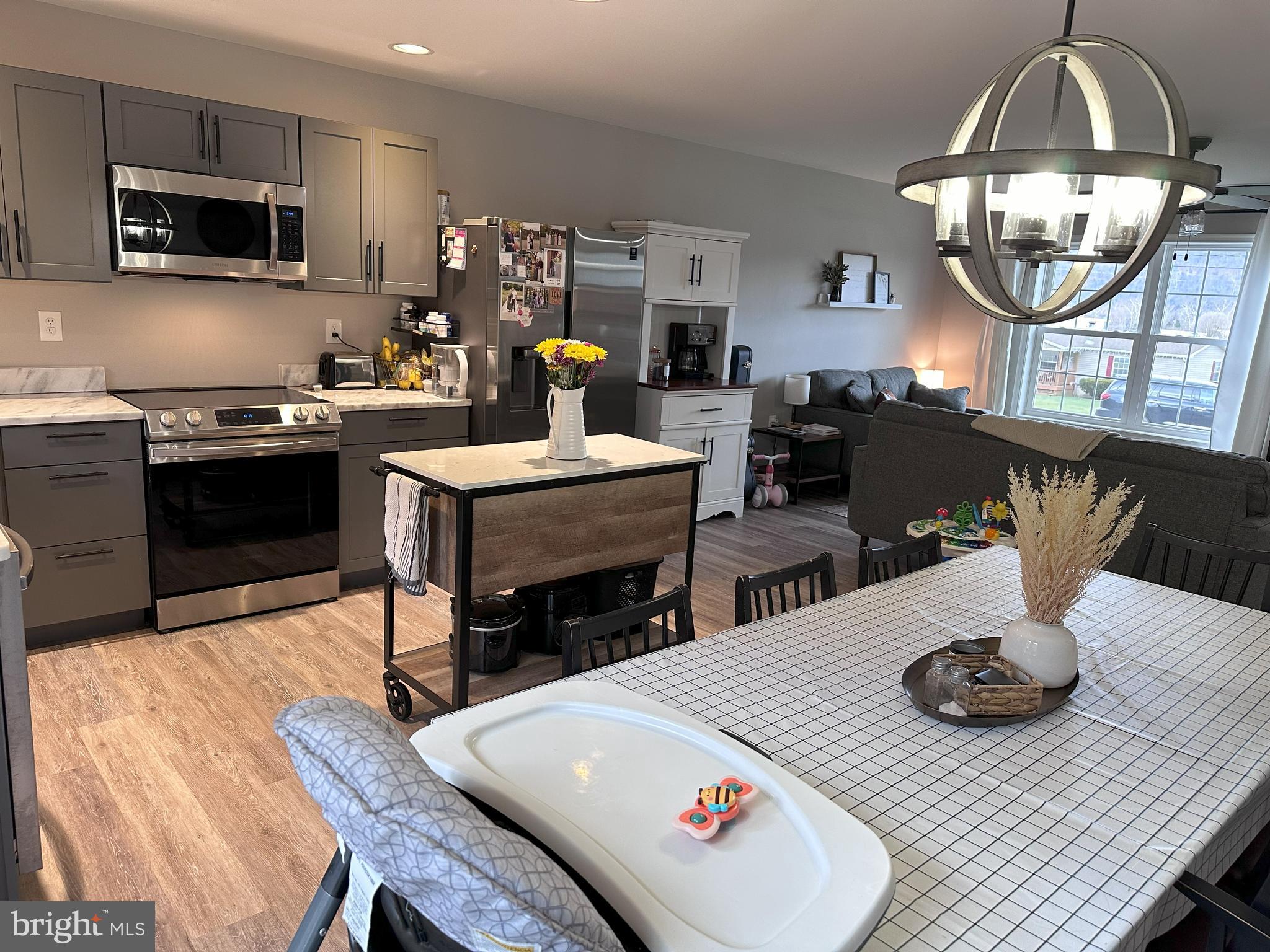 CAPON CORNERS - Residential