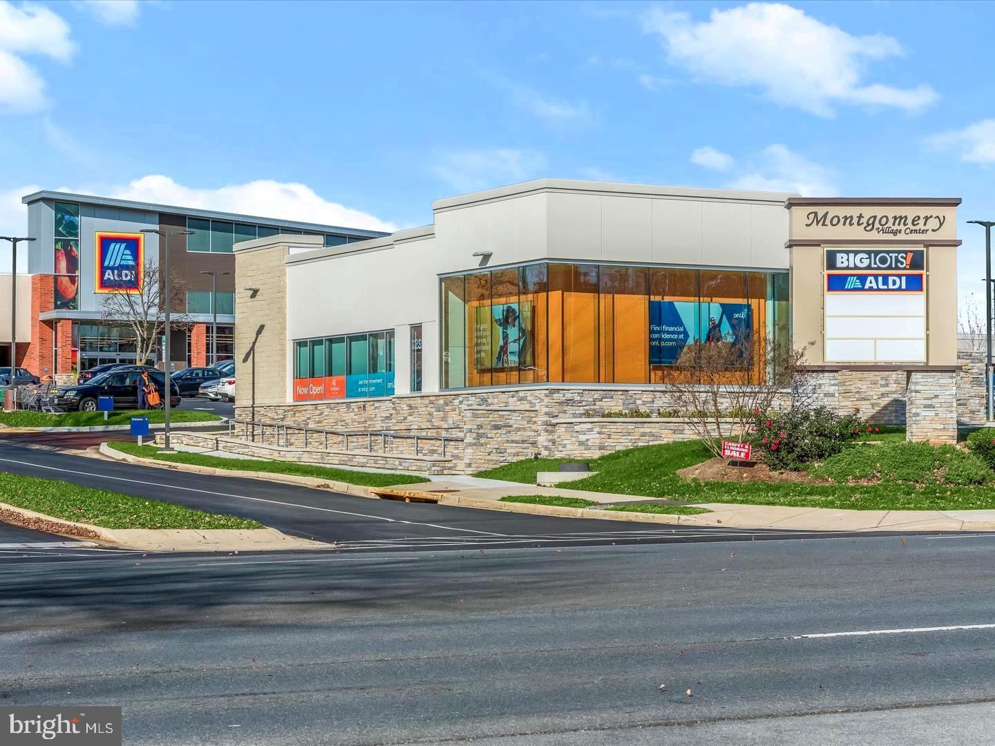 NORMANDIE ON THE LAKE II - Residential