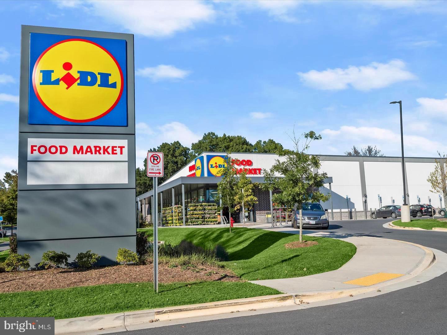 NORMANDIE ON THE LAKE II - Residential