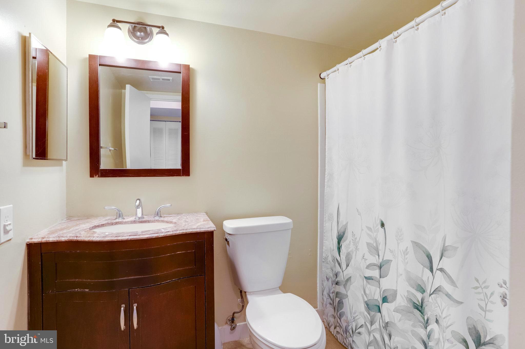 NORMANDIE ON THE LAKE II - Residential