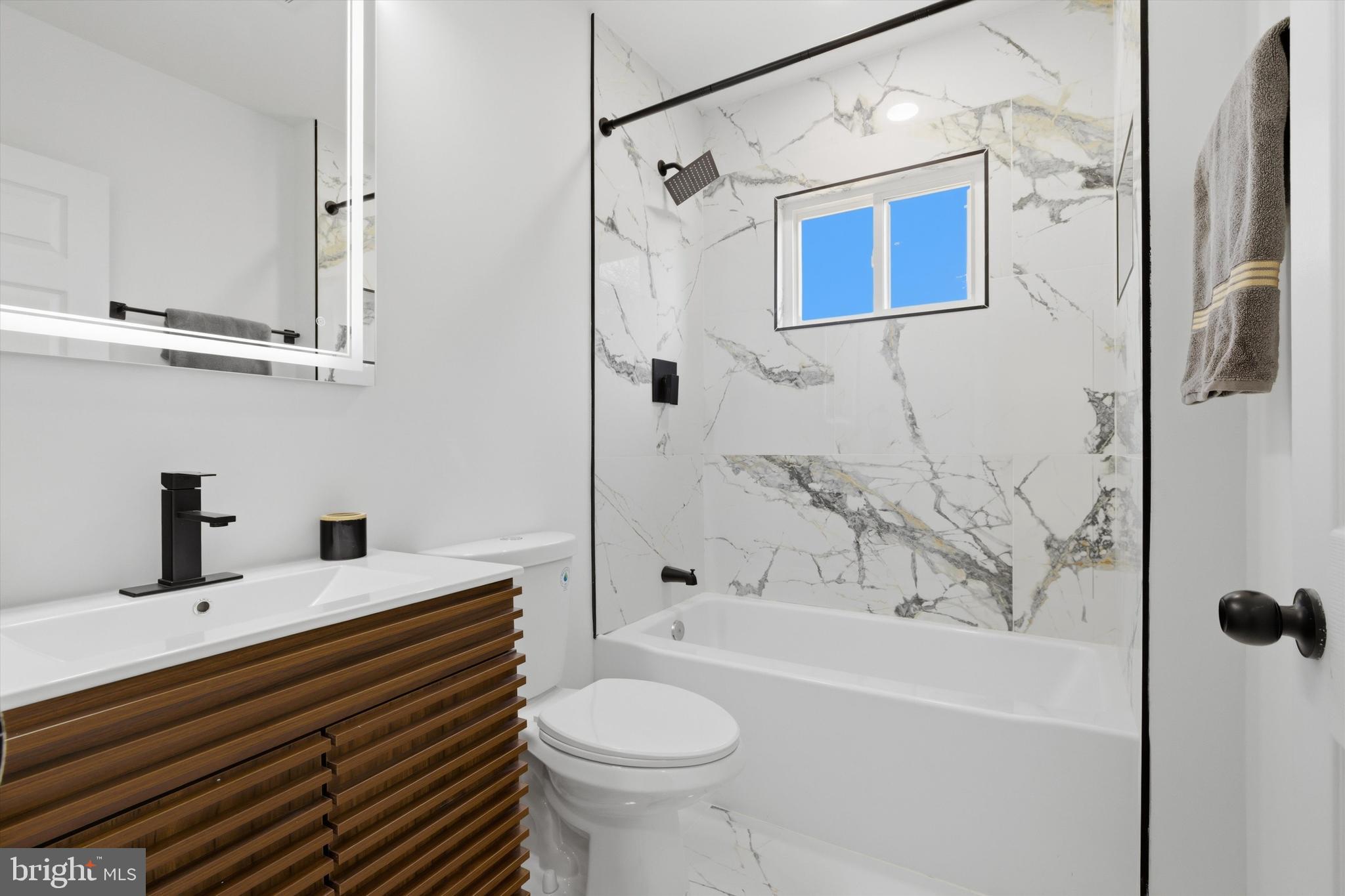 BROOKLYN HEIGHTS - Residential