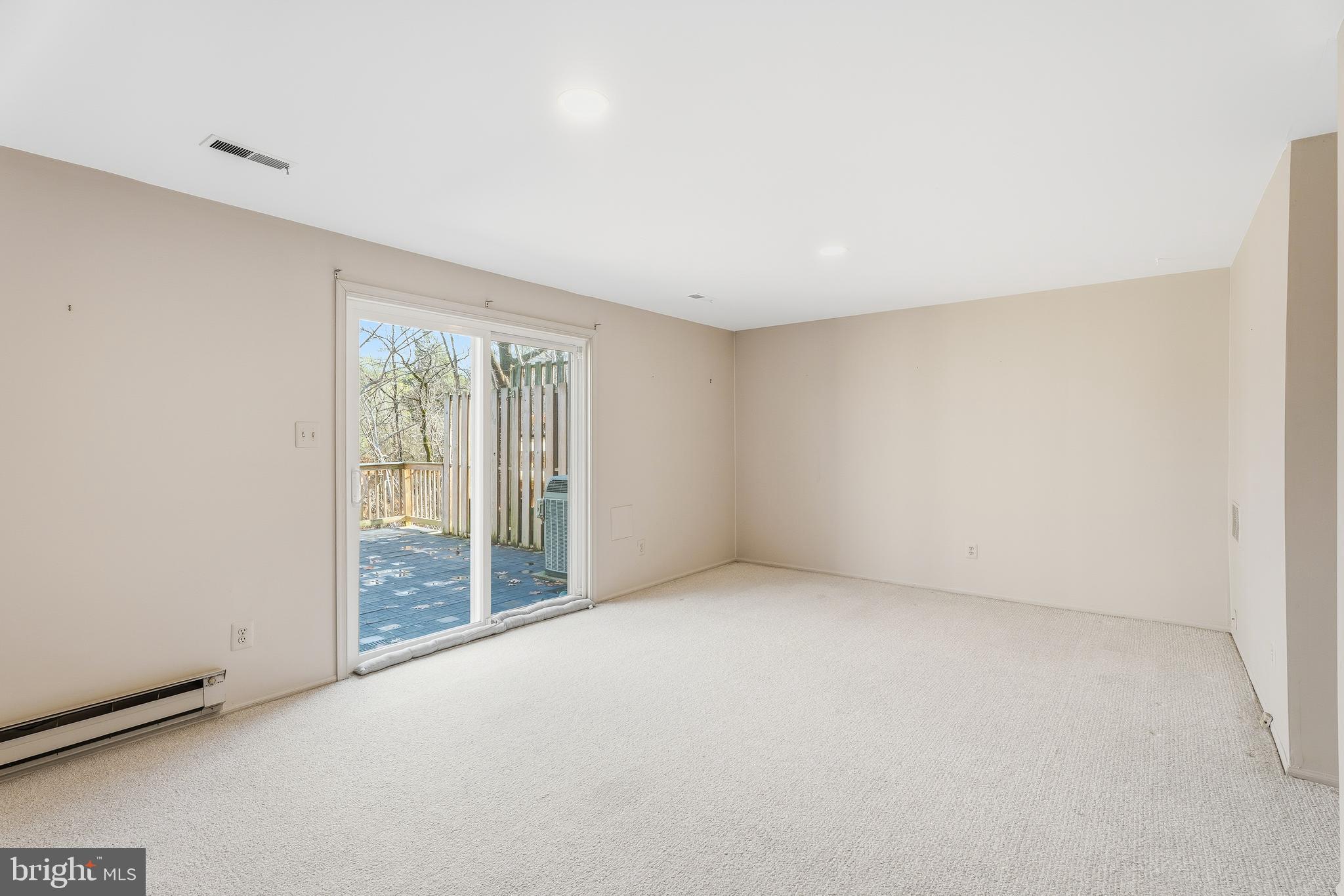 SUMMIT CHASE - Residential Lease