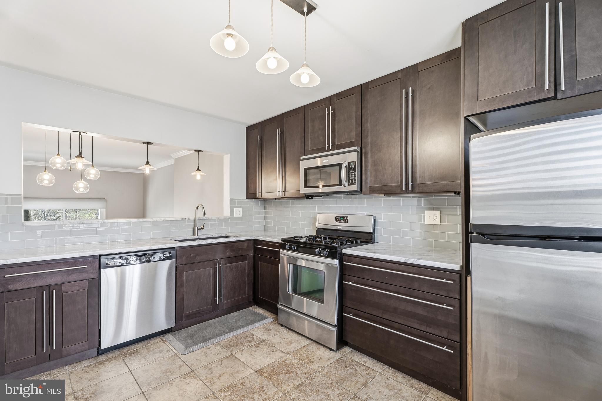 SUMMIT CHASE - Residential Lease