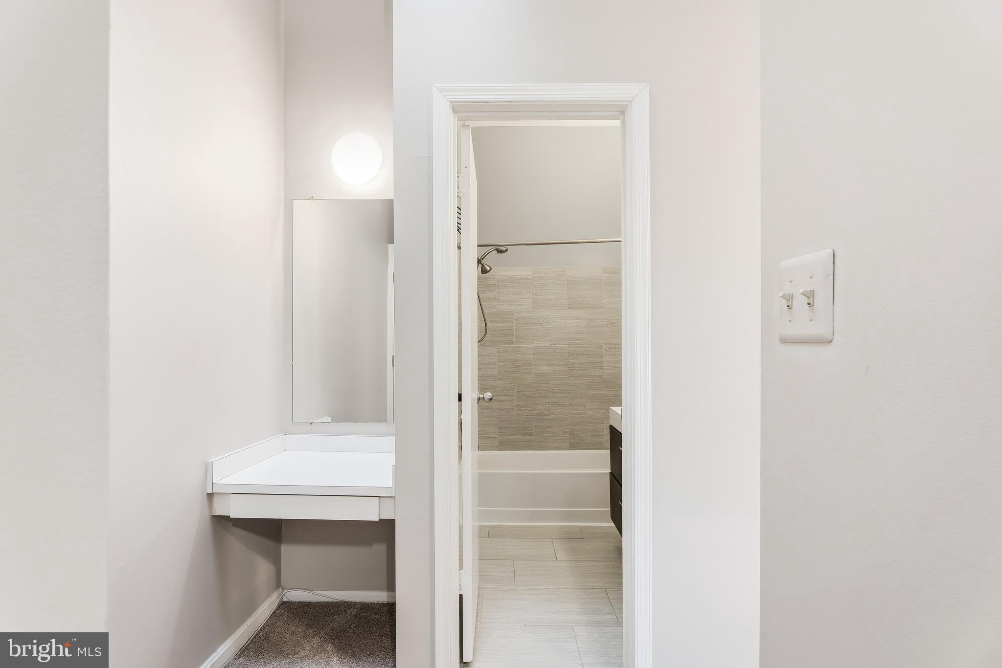 SUMMIT CHASE - Residential Lease