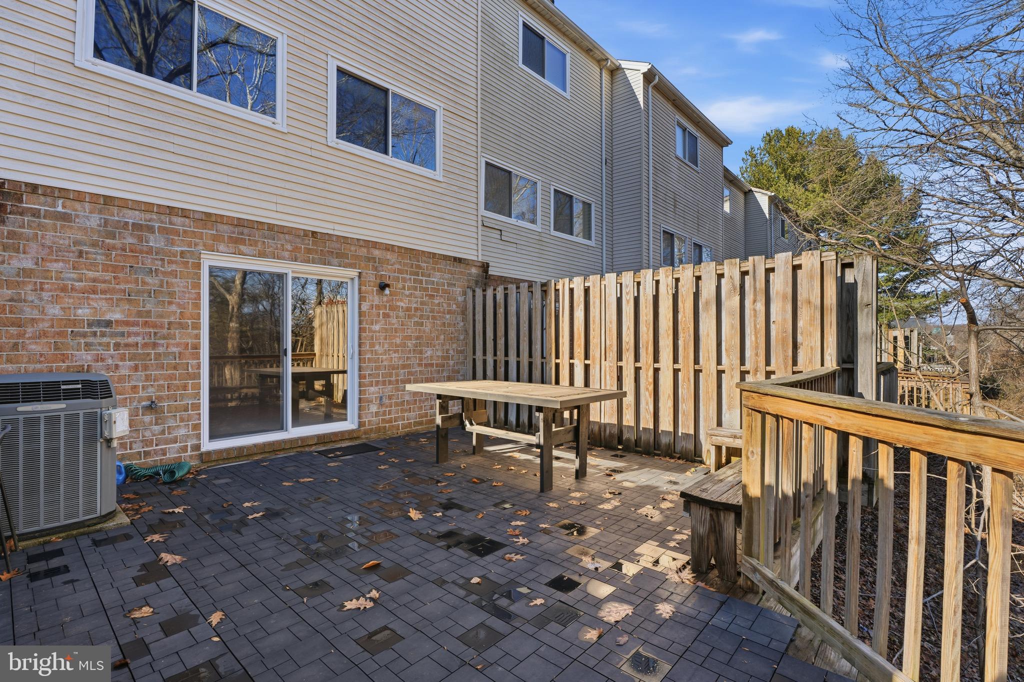 SUMMIT CHASE - Residential Lease