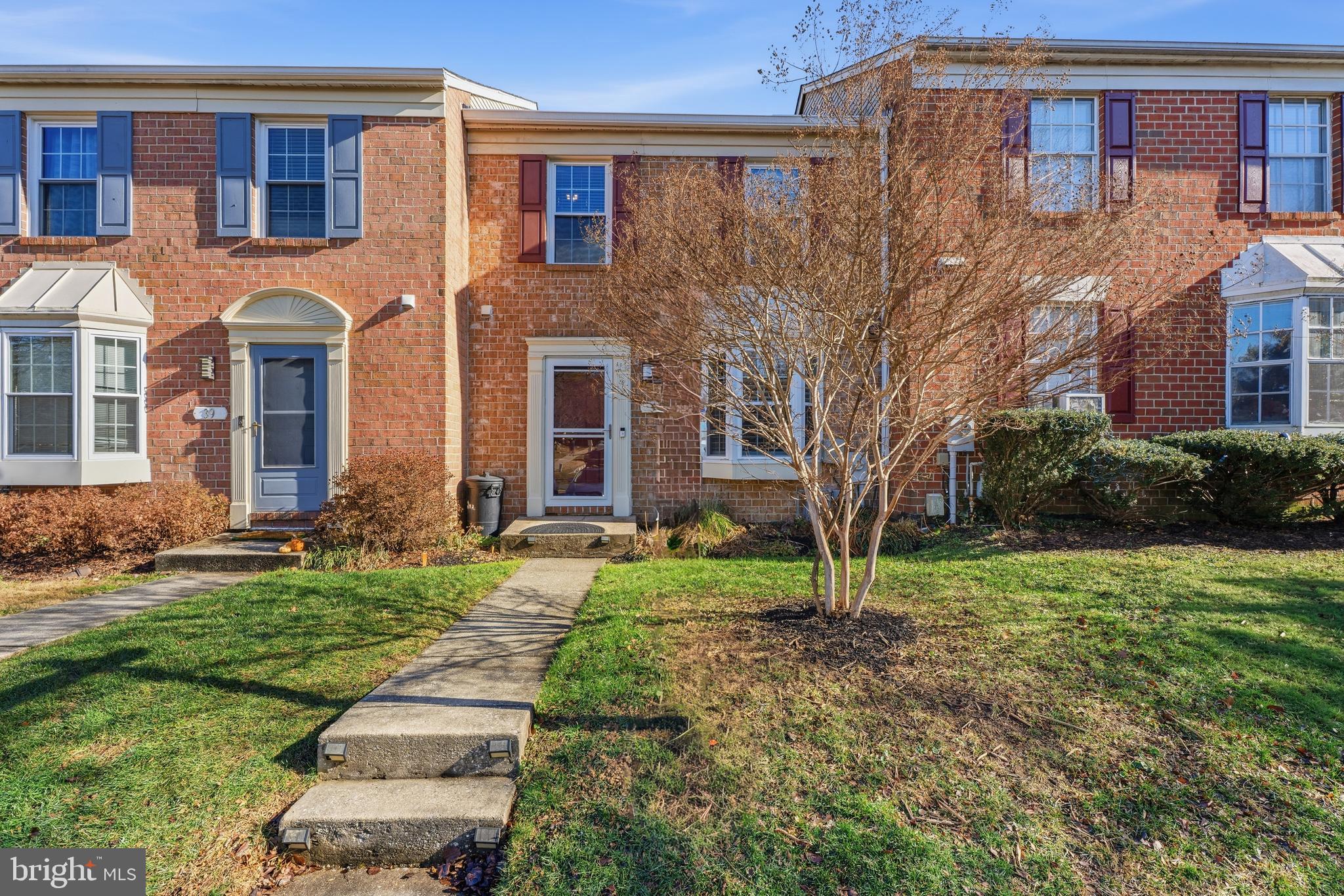 SUMMIT CHASE - Residential Lease