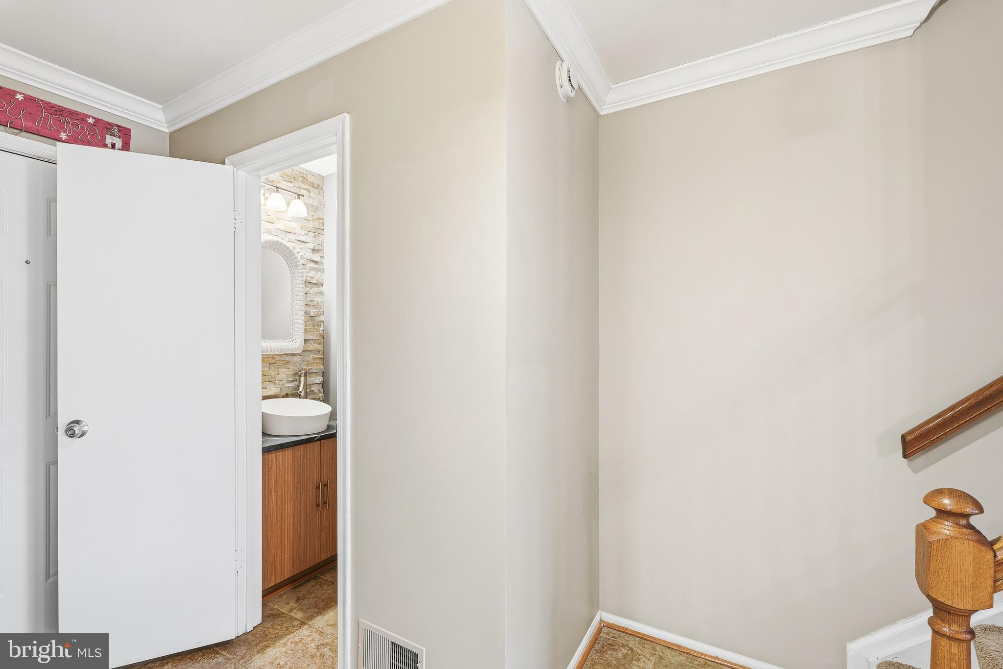 SUMMIT CHASE - Residential Lease