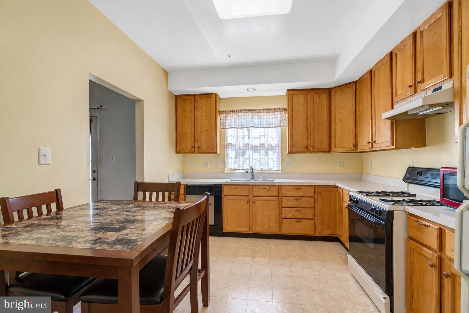 7305 ROTUNDA COURT
