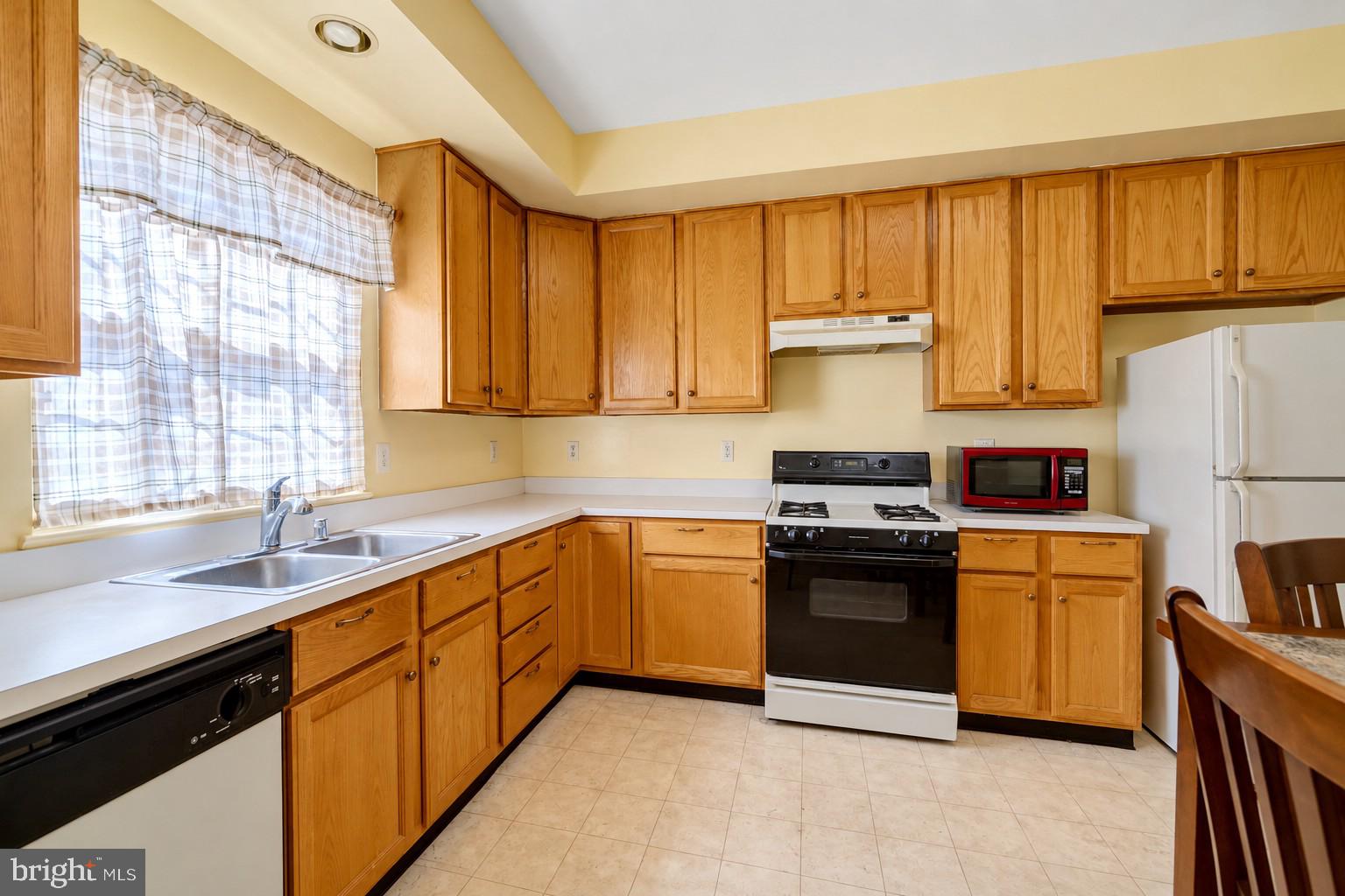 7305 ROTUNDA COURT