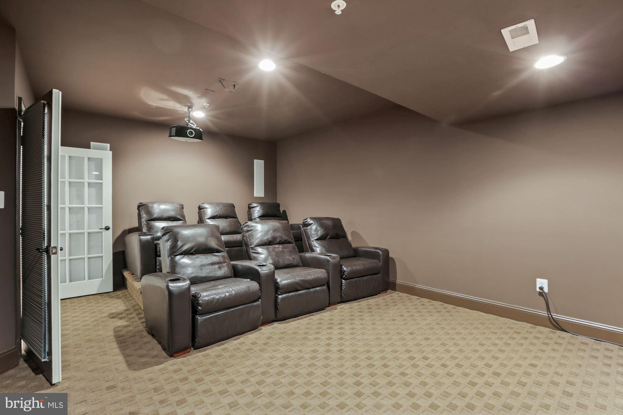 ROBERTS LANDING - Residential