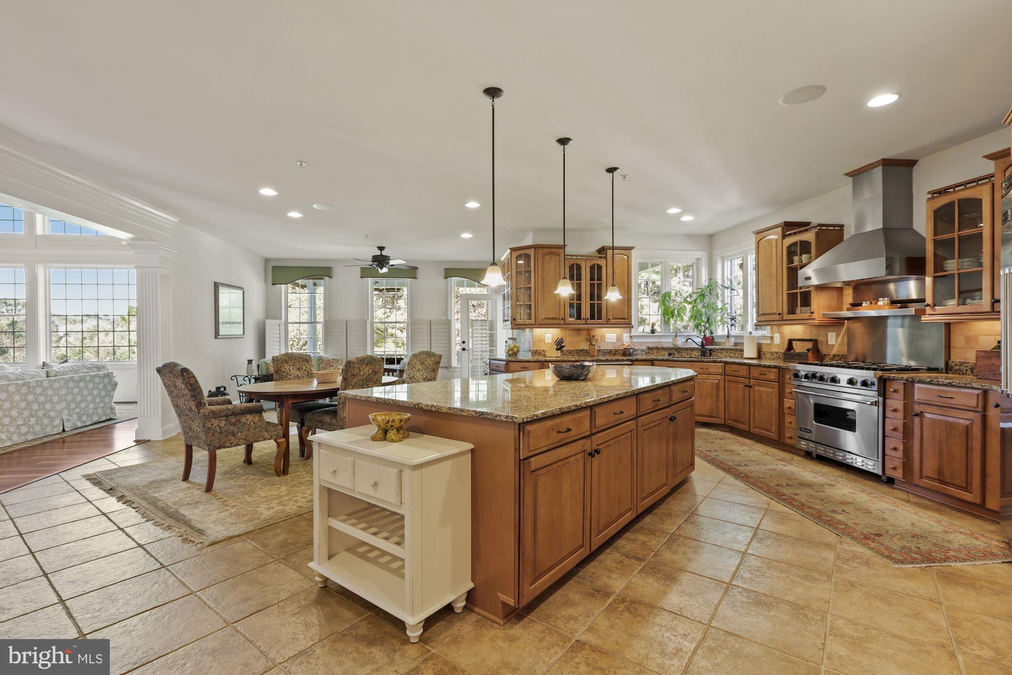 ROBERTS LANDING - Residential